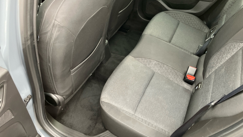 Renault Clio 1.0 TCe 100 Play 5dr Petrol Hatchback